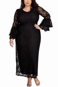 Čipkované plus size šaty - čierne