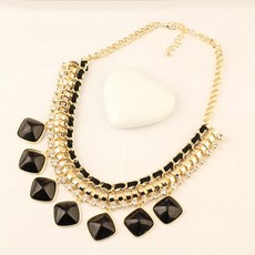 Glamour náhrdelník - čiernozlatý